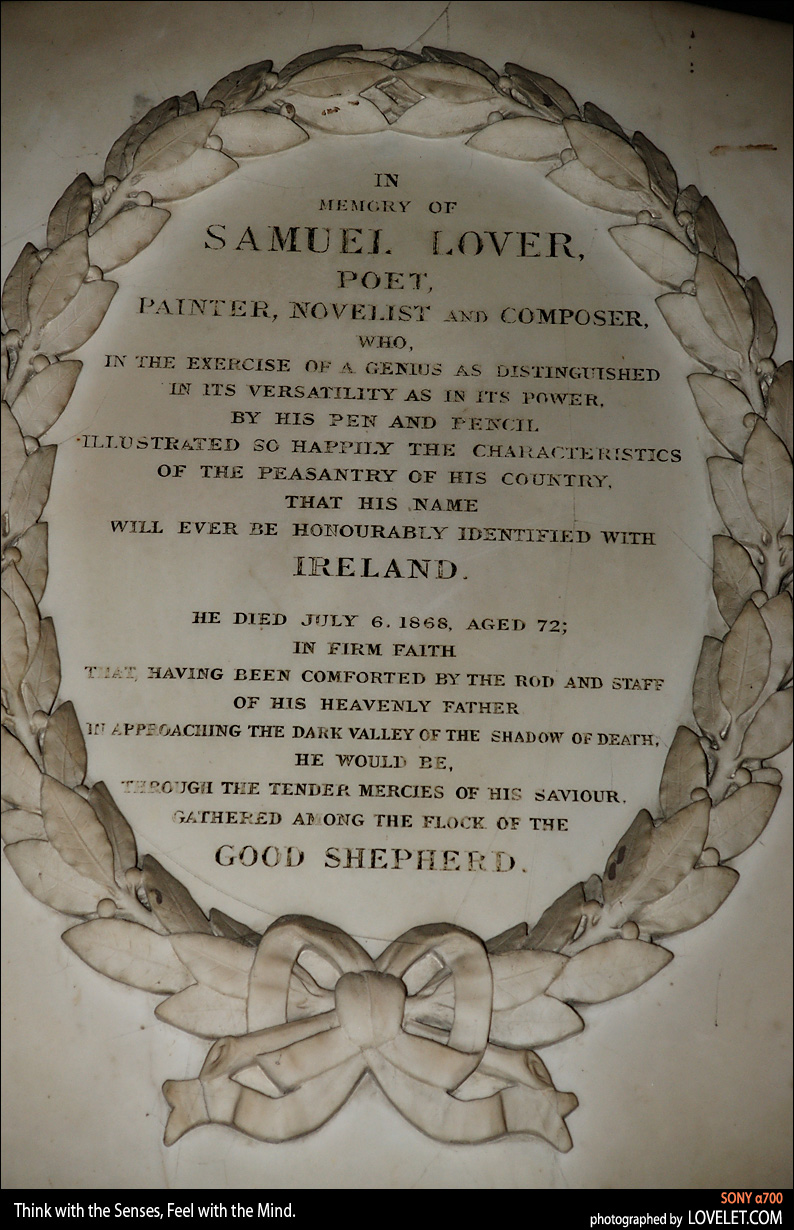 Lover memorial(1868년에 사망한 Samuel Lover(시인, 화가, 소설가, 작곡가)의 기념문)